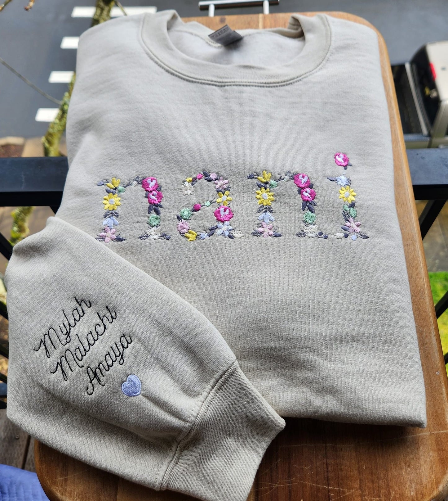 Embroidered Mama Sweatshirts